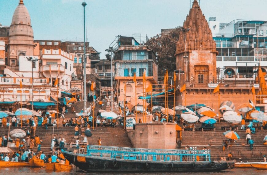 Visit The City Of Ghats Varanasi